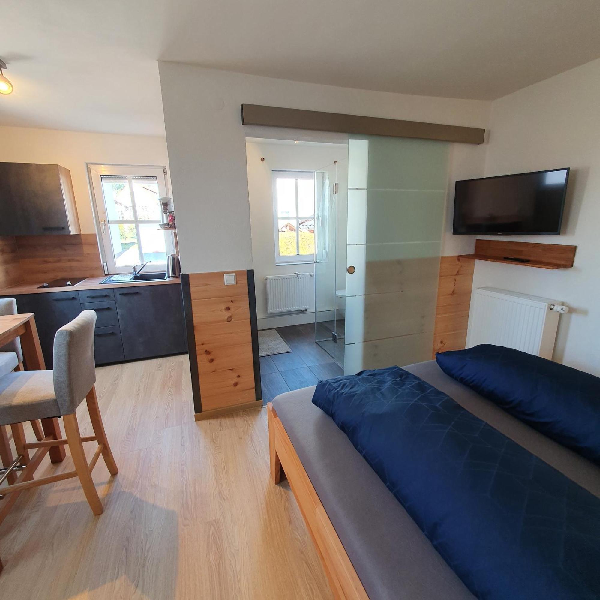 Alte Backstube - Ferienwohnung Huettenstube Und Ferienzimmer Auszeit Erkenbrechtsweiler Экстерьер фото