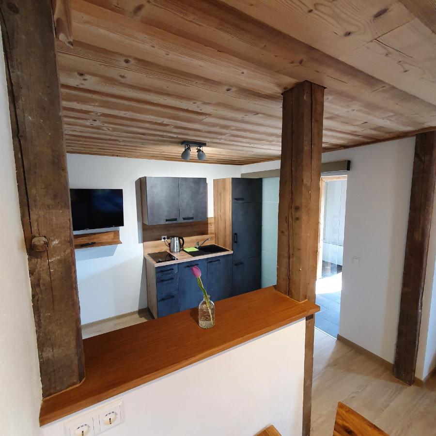 Alte Backstube - Ferienwohnung Huettenstube Und Ferienzimmer Auszeit Erkenbrechtsweiler Экстерьер фото